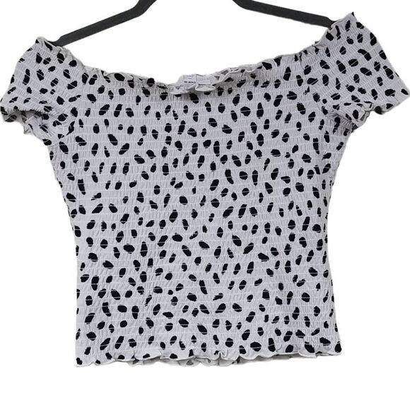 BAR III Women's Black & White Animal Printed Off-The-shoulder Smocked Fitted Top - Picture 3 of 10